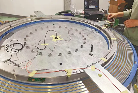 Bidirectional contactless control signal transmission