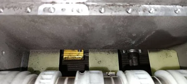 Slip ring Dust And Debris(1).webp